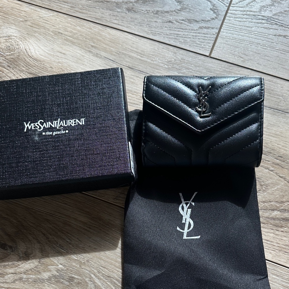 Yves Saint Laurent Black wallet look a like